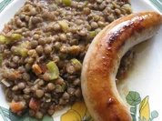 Rezept: Linsen mit Schweinsbratwurst - Lenticchie con salsiccia di maiale Linsen mit Schweinsbratwurst - Lenticchie con salsiccia di maiale - Rezept