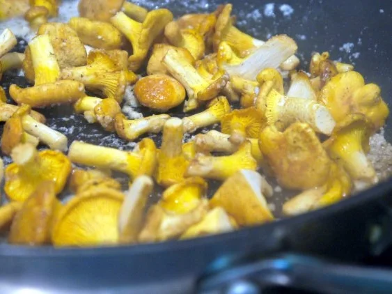 Pfifferling-Hähnchen-Pfanne - Rezept - Bild Nr. 6