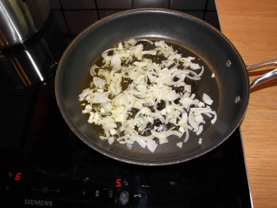 Spaghetti mit Fenchel-Tomaten-Soße - Rezept - Bild Nr. 3