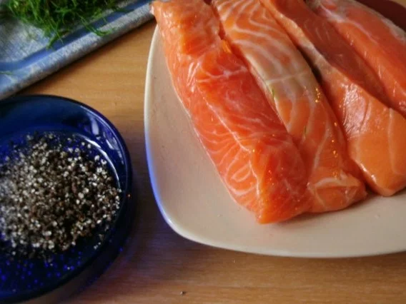 Wildlachs aus dem Paradies  in cremiger Kräutersosse - Rezept - Bild Nr. 4