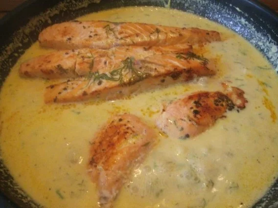 Wildlachs aus dem Paradies  in cremiger Kräutersosse - Rezept - Bild Nr. 9