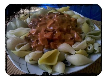 Nudeln: Conchiglie Colori mit pikanter Soße - Rezept