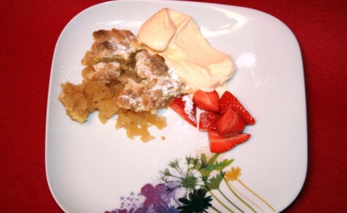 Apfel und Birne mit heißer Knusperdecke und Vanilleeis - Rezept ...