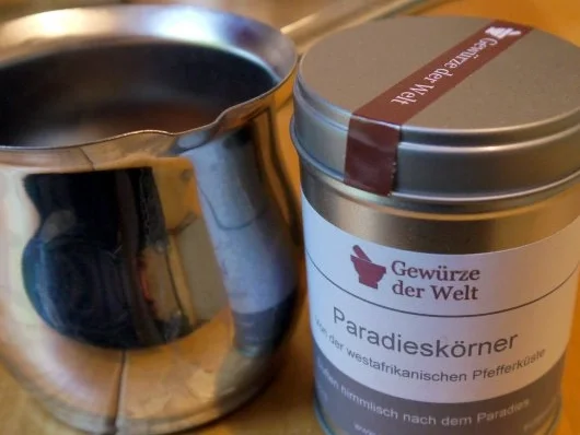 Rezept: Dim Sum mit Pfifferling-Hackfleisch-Füllung und Knobi-Dip Bild Nr. 4 Dim Sum mit Pfifferling-Hackfleisch-Füllung und Knobi-Dip - Rezept - Bild Nr. 4