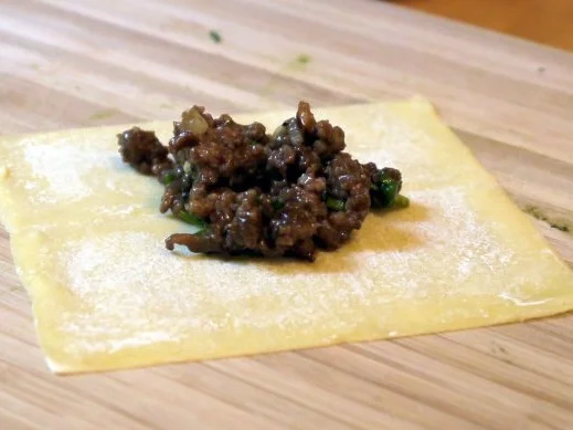 Rezept: Dim Sum mit Pfifferling-Hackfleisch-Füllung und Knobi-Dip Bild Nr. 9 Dim Sum mit Pfifferling-Hackfleisch-Füllung und Knobi-Dip - Rezept - Bild Nr. 9