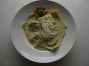 Raviolis mit Spinat-Käse-Füllung - Rezept