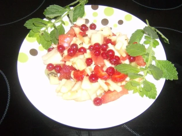Rezept: Sommerlicher Obstsalat Sommerlicher Obstsalat - Rezept