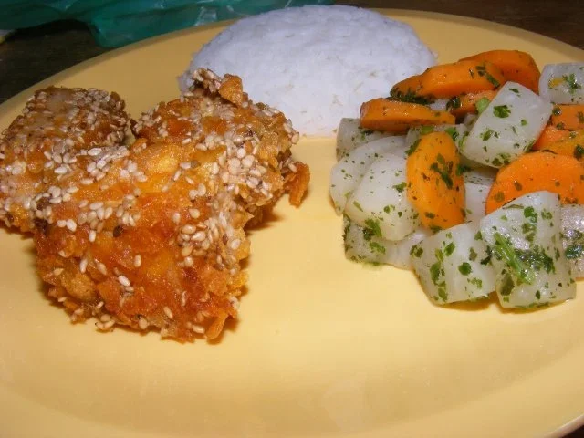 räuchernuggets an mairübchen-karotten-gemüse mit thai-duft-reis - Rezept