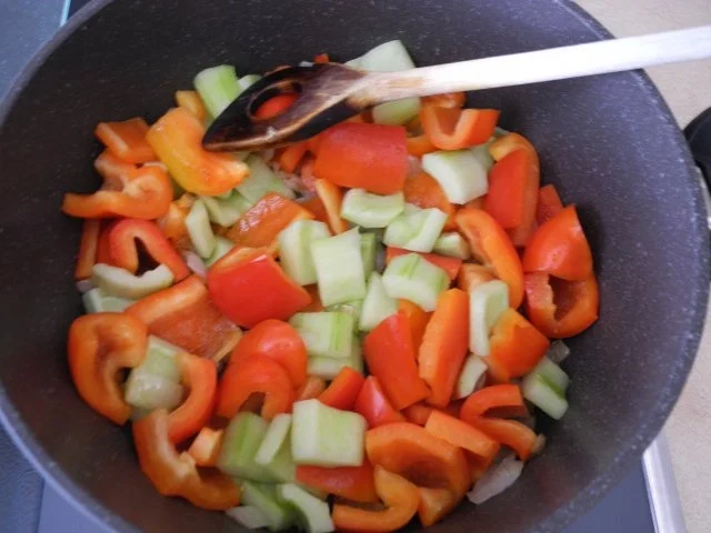 Rezept: Rotbarschragout mit Gurke Bild Nr. 2 Rotbarschragout mit Gurke - Rezept - Bild Nr. 2