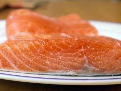 Lachs mit Koriander-Gremolata, Avocado-Kartoffel-Püree und Ofentomaten - Rezept - Bild Nr. 7