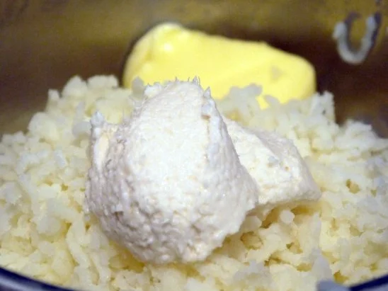 Lachs mit Koriander-Gremolata, Avocado-Kartoffel-Püree und Ofentomaten - Rezept - Bild Nr. 10