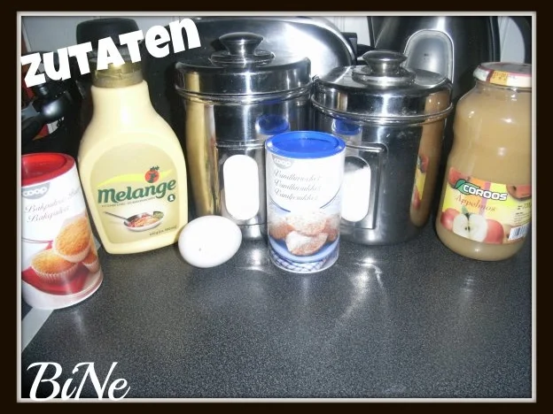 Rezept: BiNe` S VANILLE - APFELMUSKUCHEN Bild Nr. 2 BiNe` S VANILLE - APFELMUSKUCHEN - Rezept - Bild Nr. 2