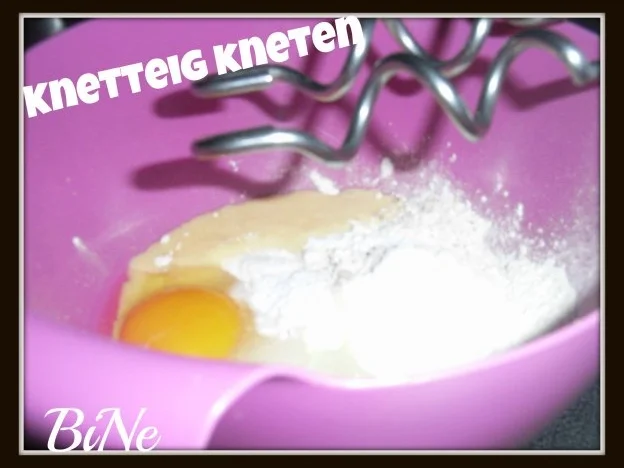 Rezept: BiNe` S VANILLE - APFELMUSKUCHEN Bild Nr. 3 BiNe` S VANILLE - APFELMUSKUCHEN - Rezept - Bild Nr. 3