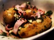 Rustikaler Pellkartoffelsalat - Rezept