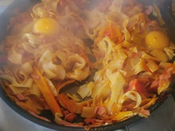 Nudelpfanne mit Spiegelei - Rezept - Bild Nr. 10