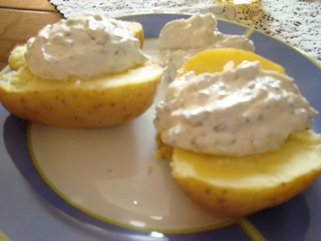 Kräuterquark zu Folienkartoffeln - Rezept