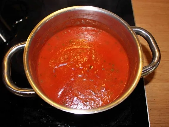 Rezept: Tomatensoße Bild Nr. 6 Tomatensoße - Rezept - Bild Nr. 6