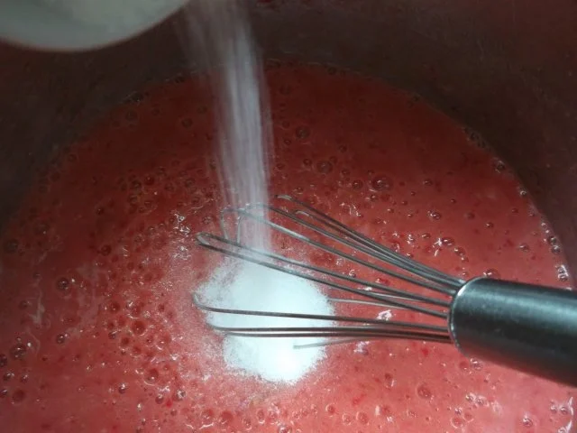 Rezept: Erdbeer-Banane-Vanille-Marmelade Bild Nr. 5 Erdbeer-Banane-Vanille-Marmelade - Rezept - Bild Nr. 5