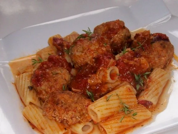 Rigatoni mit Gemüse-Hackbällchen in Schinken-Tomatensoße - Rezept - Bild Nr. 10