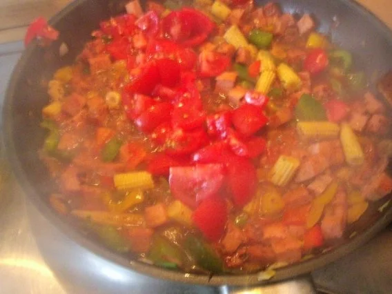 Leberkäsepfanne mit Paprika und Reis - Rezept - Bild Nr. 5