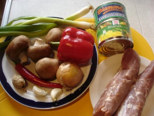 Rezept: Schweinefilet im Wok mit Reis und Salat Bild Nr. 2 Schweinefilet im Wok mit Reis und Salat - Rezept - Bild Nr. 2