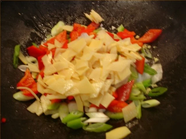 Rezept: Schweinefilet im Wok mit Reis und Salat Bild Nr. 10 Schweinefilet im Wok mit Reis und Salat - Rezept - Bild Nr. 10