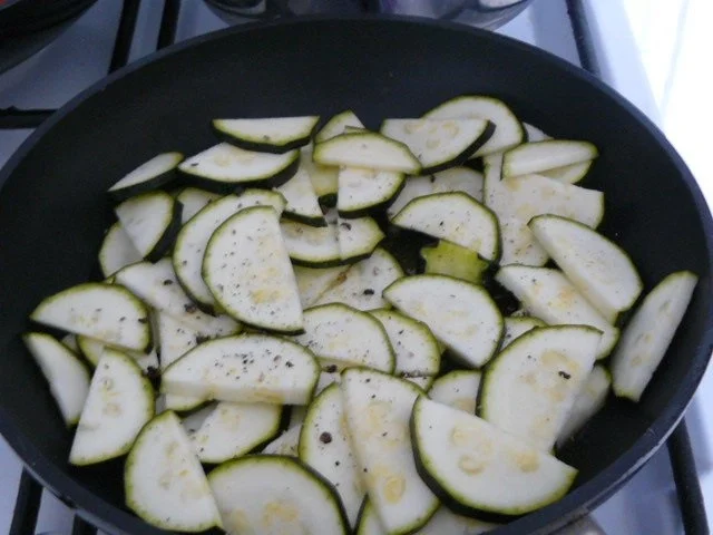 Rezept: Penne mit Tomate und Zucchini Bild Nr. 7 Penne mit Tomate und Zucchini - Rezept - Bild Nr. 7
