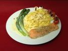 Bandnudeln mit gebratenem Lachs, Zitronen-Dillsoße und Spargel (Sarina Nowak) - Rezept