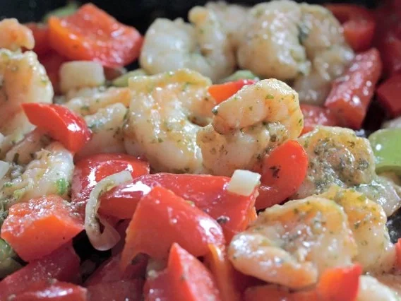 Riesengarnelen an Frischkäse-Kräuter-Sauce - Rezept - Bild Nr. 3