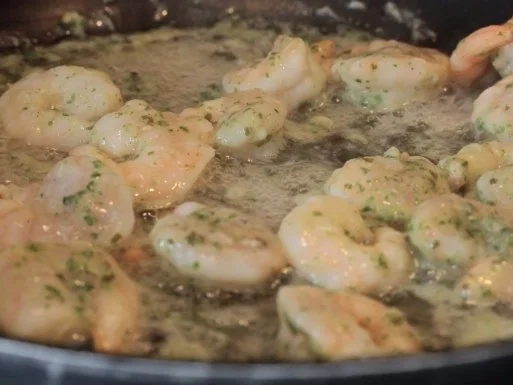 Riesengarnelen an Frischkäse-Kräuter-Sauce - Rezept - Bild Nr. 4