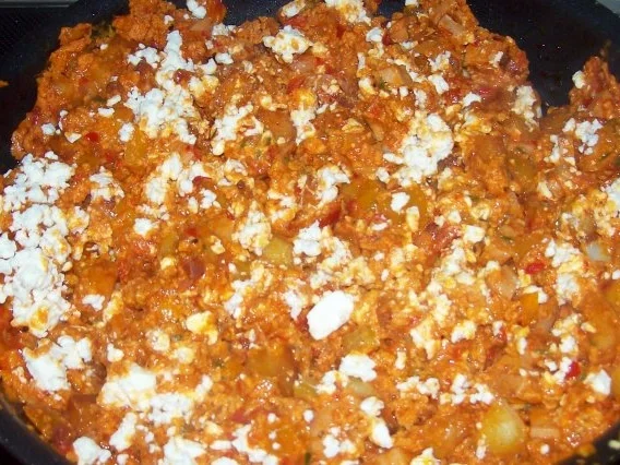 Rezept: Kartoffel-Eier-Pfanne mit Paprika und Feta Bild Nr. 8 Kartoffel-Eier-Pfanne mit Paprika und Feta - Rezept - Bild Nr. 8