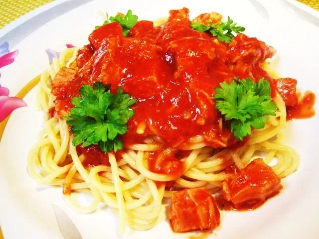 Rezept: Nudeln mit Putenfleisch in feuriger Tomatensoße Bild Nr. 7 Nudeln mit Putenfleisch in feuriger Tomatensoße - Rezept - Bild Nr. 7