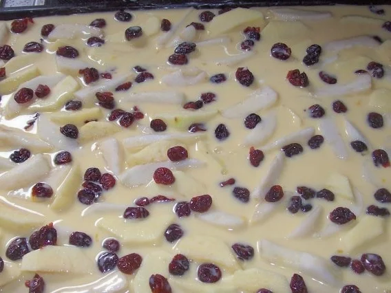 Blechkuchen: Apfel-Birne-Cranberry mit Schmandguss - Rezept - Bild Nr. 7