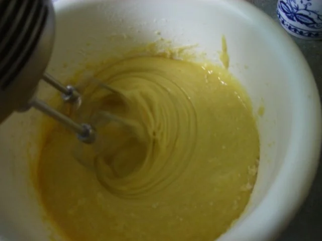 Rührkuchen mit Eierlikör und Mandarinen - Rezept - Bild Nr. 5