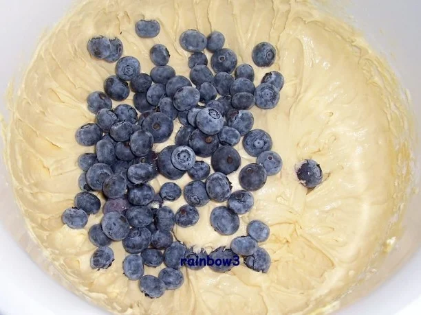 Rezept: Backen: Heidelbeer-Cupcakes Bild Nr. 2 Backen: Heidelbeer-Cupcakes - Rezept - Bild Nr. 2