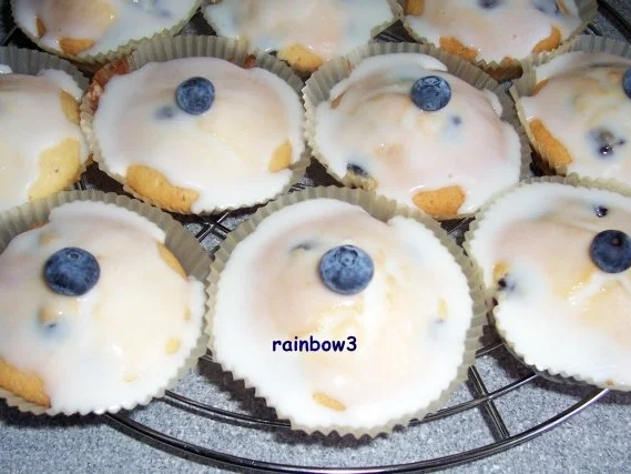 Rezept: Backen: Heidelbeer-Cupcakes Bild Nr. 5 Backen: Heidelbeer-Cupcakes - Rezept - Bild Nr. 5