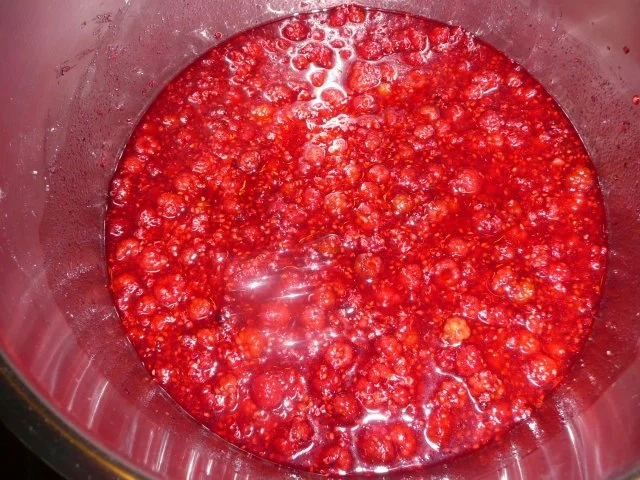 Rezept: Himbeermarmelade Bild Nr. 2 Himbeermarmelade - Rezept - Bild Nr. 2