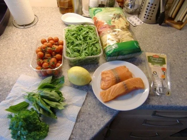 Rezept: Tagliatelle mit Pesto & geräucherten Lachs Bild Nr. 2 Tagliatelle mit Pesto & geräucherten Lachs - Rezept - Bild Nr. 2