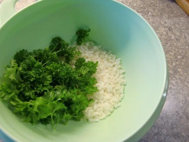Rezept: Tagliatelle mit Pesto & geräucherten Lachs Bild Nr. 6 Tagliatelle mit Pesto & geräucherten Lachs - Rezept - Bild Nr. 6