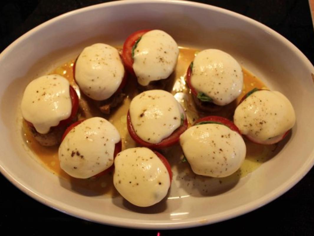 Schweinefilet mit Tomate, Mozzarella, Basilikum - schnell &amp; einfach ...