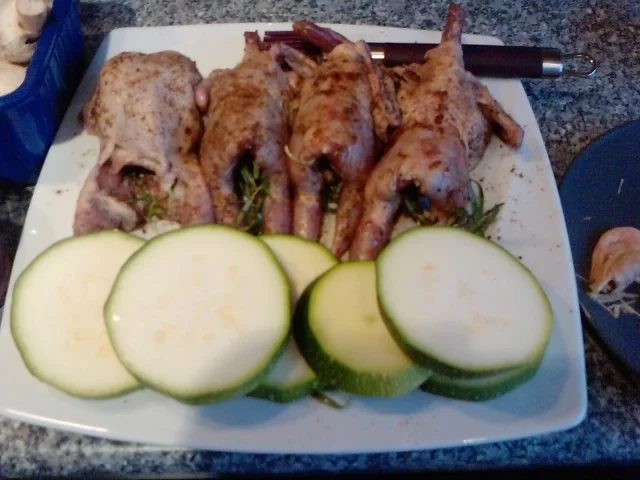 So klein und schon besoffen - Gegrillte Wachteln mit Dunkelbier gegrillt - Rezept - Bild Nr. 6