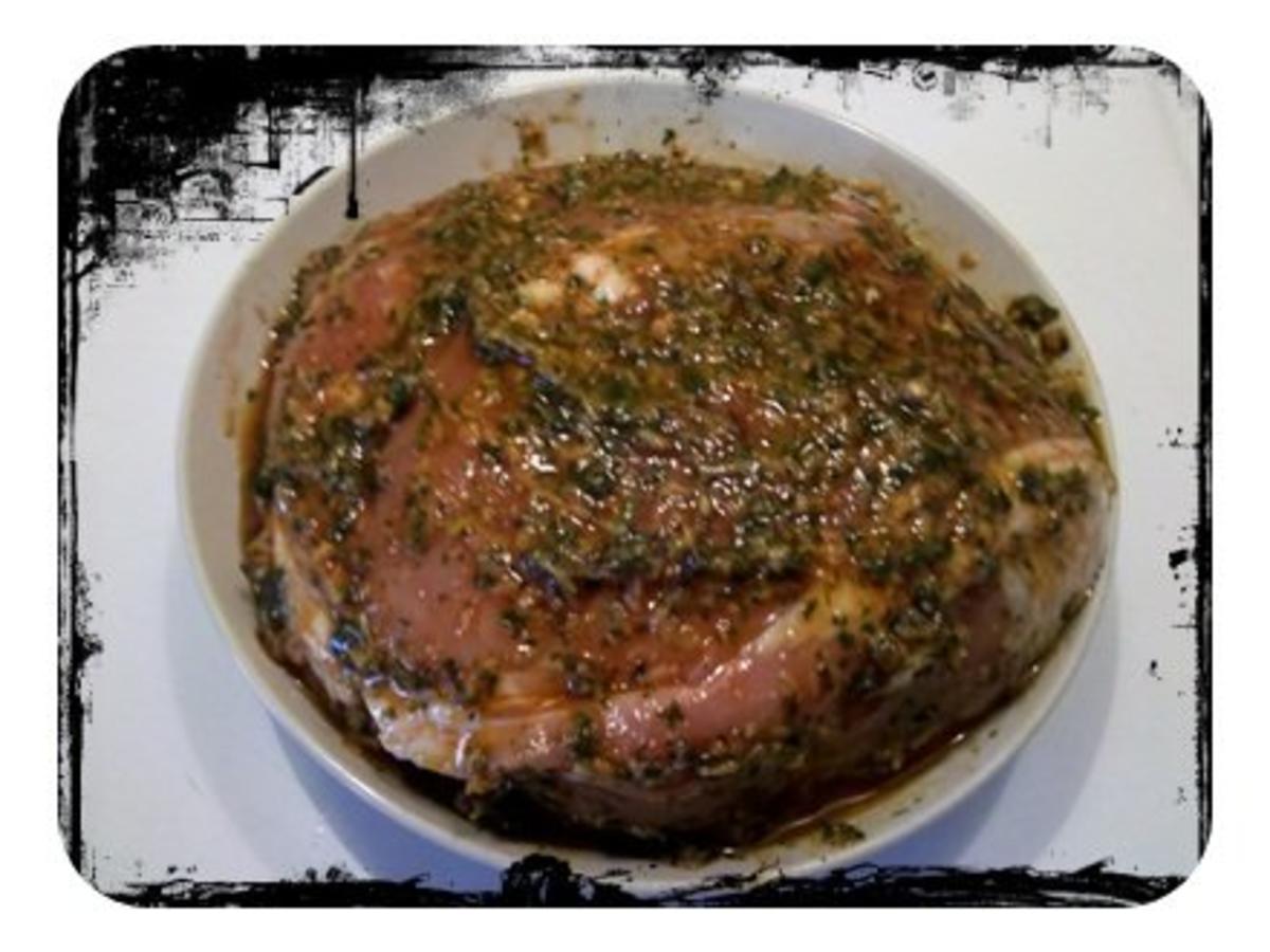 Fleisch: Schweinebraten von der Nuss mit Sesamsoße und Kartoffelspalten ...