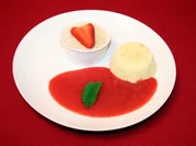 Rhabarber-Variationen mit Erdbeerspiegel - Rezept