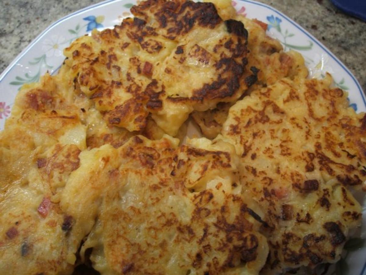 Bilder für Kartoffeln: Sauerkraut-Baggers - Kartoffelplätzchen mit Sauerkraut - Rezept