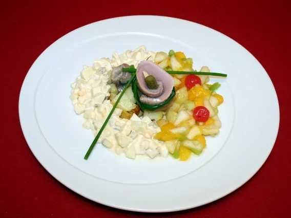Herberts Heringsstipp mit frischen Früchten und Butter-Bratkartoffeln - Rezept