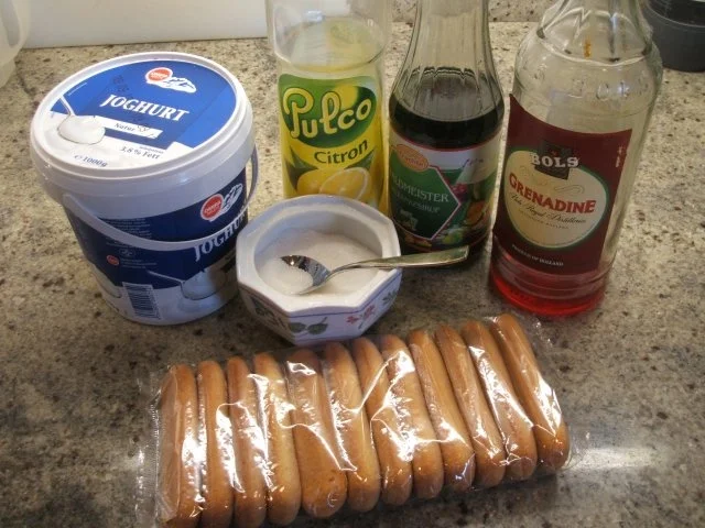 Rezept: Dessert: Joghurt "Tricolore" Bild Nr. 2 Dessert: Joghurt "Tricolore" - Rezept - Bild Nr. 2