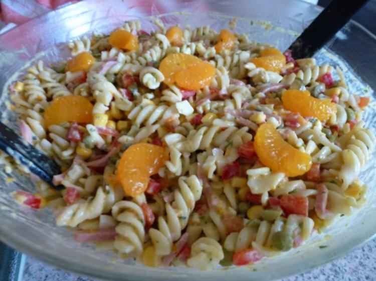 Mandarinen-Nudelsalat - Rezept mit Bild - kochbar.de