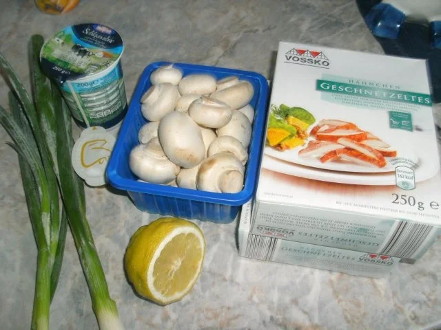 Rezept: Puten-Champignon-Geschnetzeltes Bild Nr. 2 Puten-Champignon-Geschnetzeltes - Rezept - Bild Nr. 2