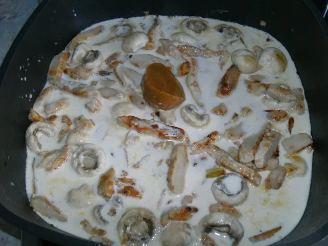 Rezept: Puten-Champignon-Geschnetzeltes Bild Nr. 7 Puten-Champignon-Geschnetzeltes - Rezept - Bild Nr. 7