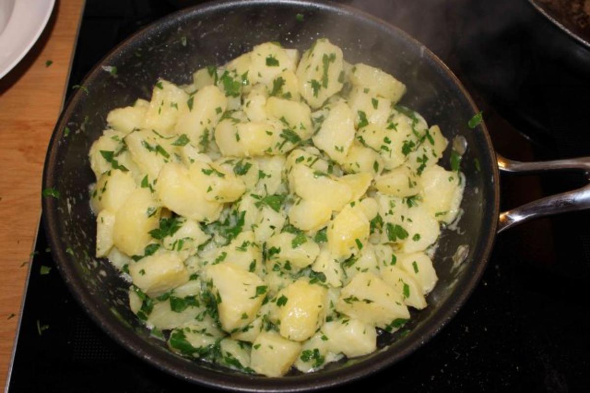 paniertes Schnitzel mit Kohlrabi-Möhren-Gemüse und Petersilien-Kartoffeln - Rezept - Bild Nr. 7